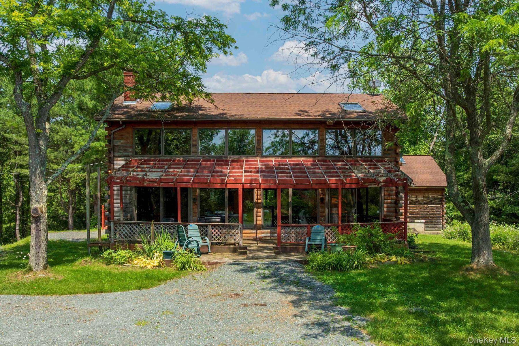 Set on 21 peaceful acres in one of the Hudson Valley s most coveted locations, Dawnbreak is an Adirondack inspired property offering a rare opportunity to create a beloved retreat.