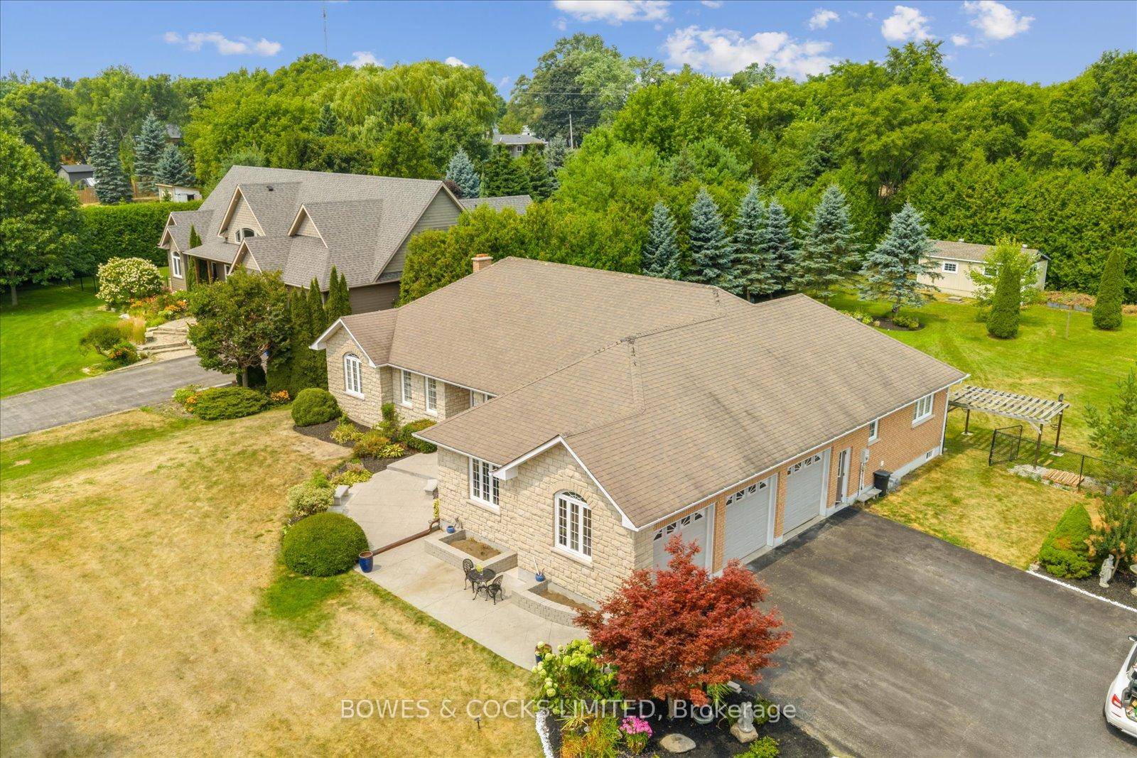 Discover a well designed bungalow at the end of a quiet crescent in Newtonville, offering flexible living for a variety of needs whether you're upsizing, planning for extended family, or ...