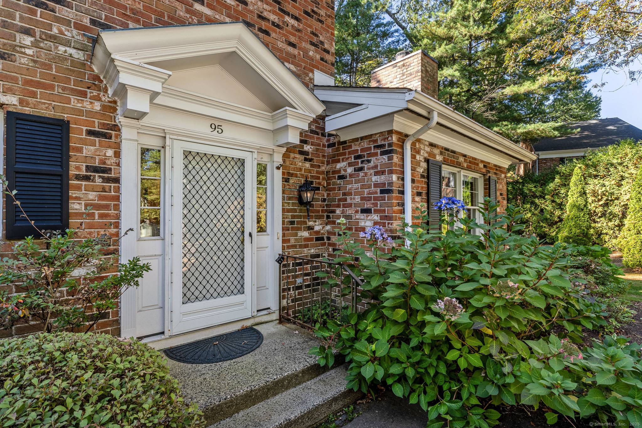 Welcome to 95 Tunxis Village a well maintained townhouse offering comfort, space, and convenience in one of Farmington's desirable communities.