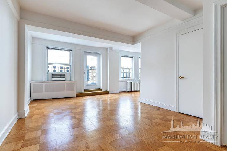 HUGE living area that will allow you to entertain guest comfortably.