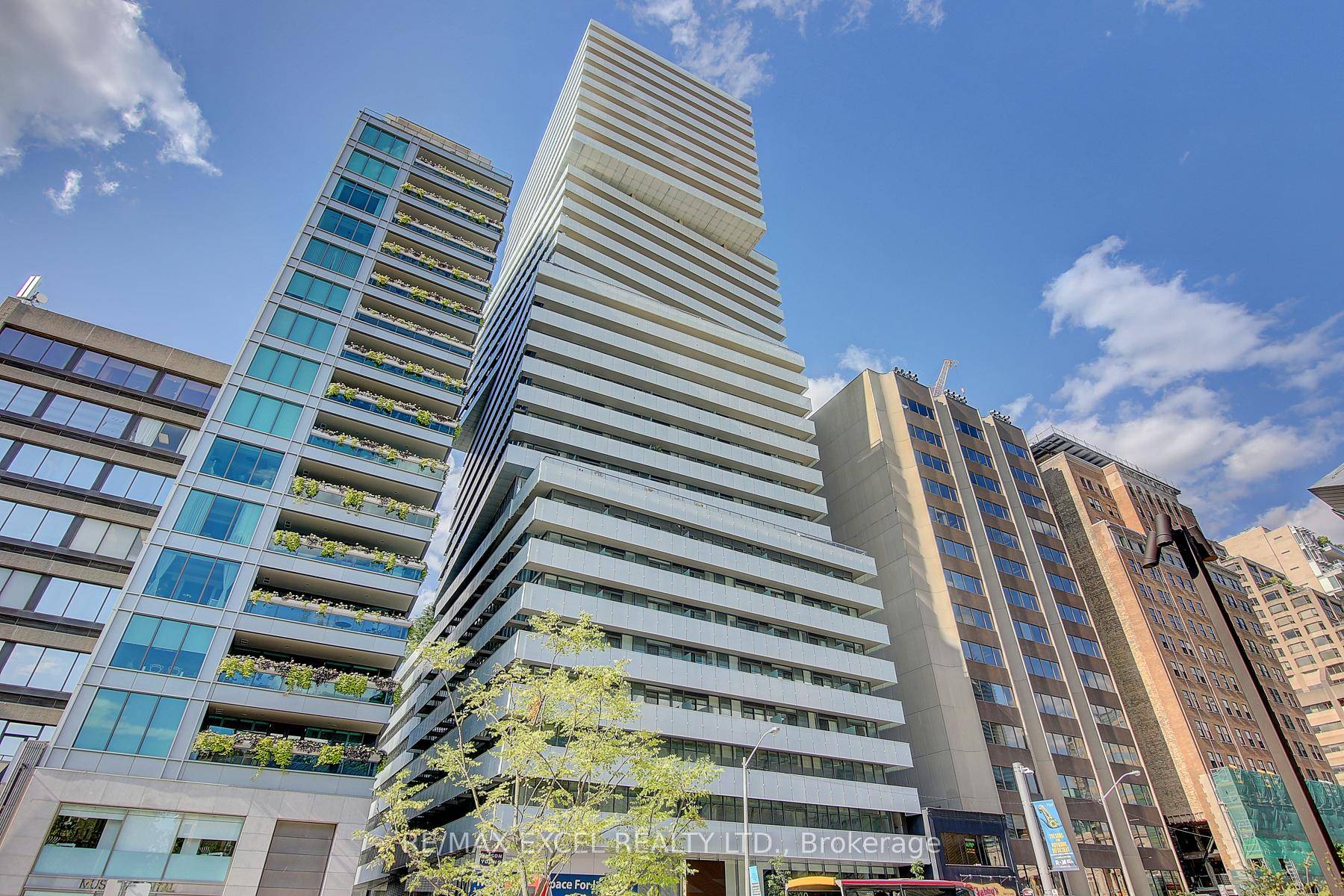 Unobstructed view of city, overlooks at the Queen's Park and University of Toronto Campus.