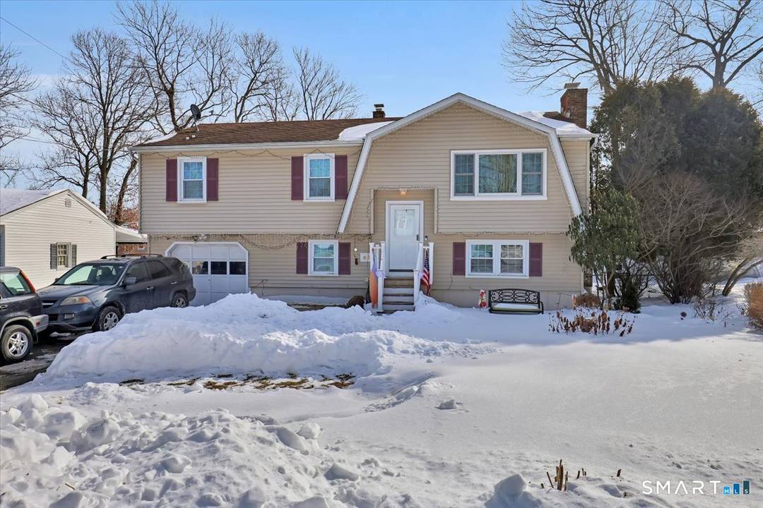 Welcome to 68 Eagle Place, a charming raised ranch tucked away on a quiet residential street in the desirable West Shore section of West Haven.