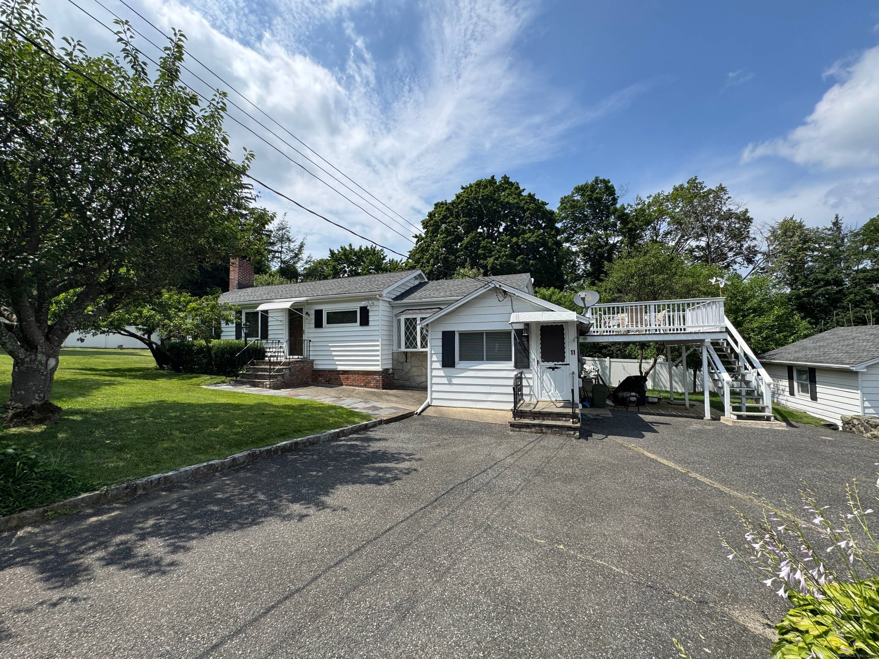 Charming Ranch Home in the Beautiful Lake Community on Candlewood Lake in New Fairfield, CT.
