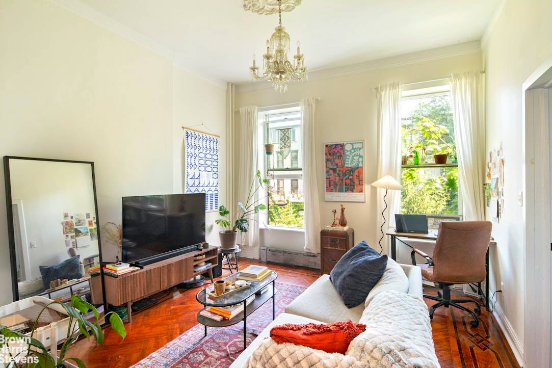 This one bedroom in a historic brownstone on one of Park Slope's most charming tree lined streets is the perfect place to call home.