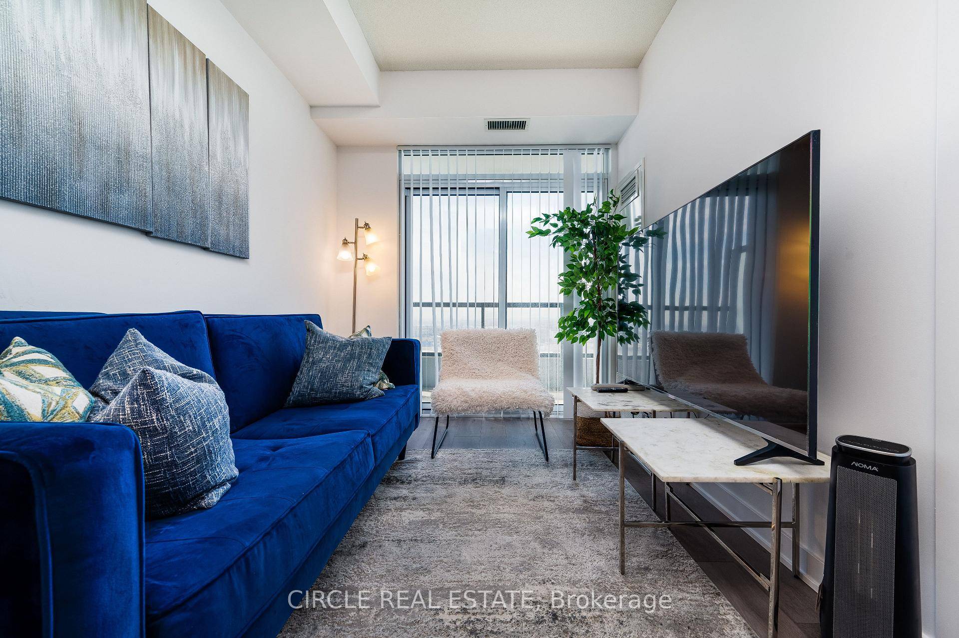 With Walmart, IKEA, Cineplex, and the Jane subway station just five minutes away, this property is ideal for commuters and working professionals.