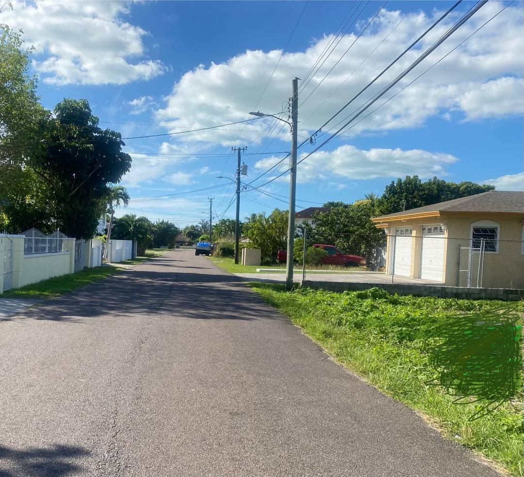 WINTERS DRIVE Land New-Providence