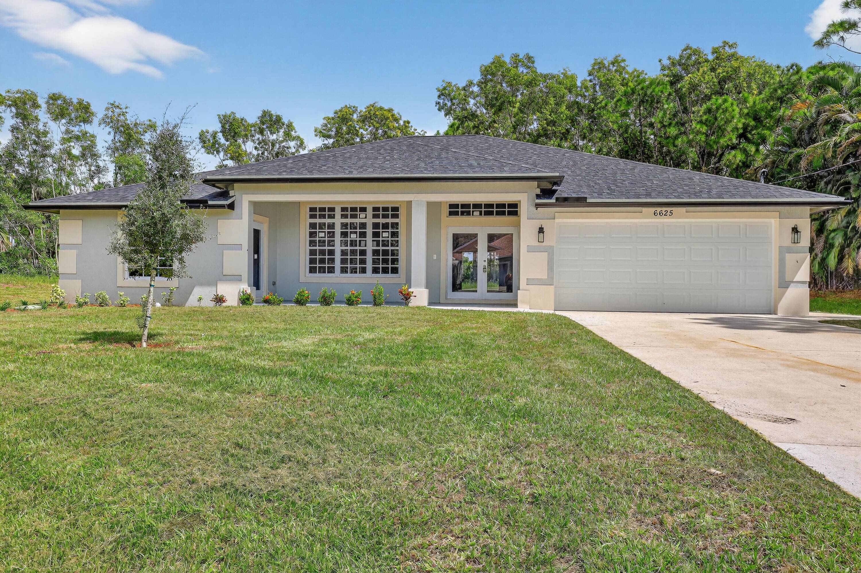 Brand New Construction ! CBS 4 bedroom, 4 bathroom, 2 car garage home in the desirable ST JAMES area.