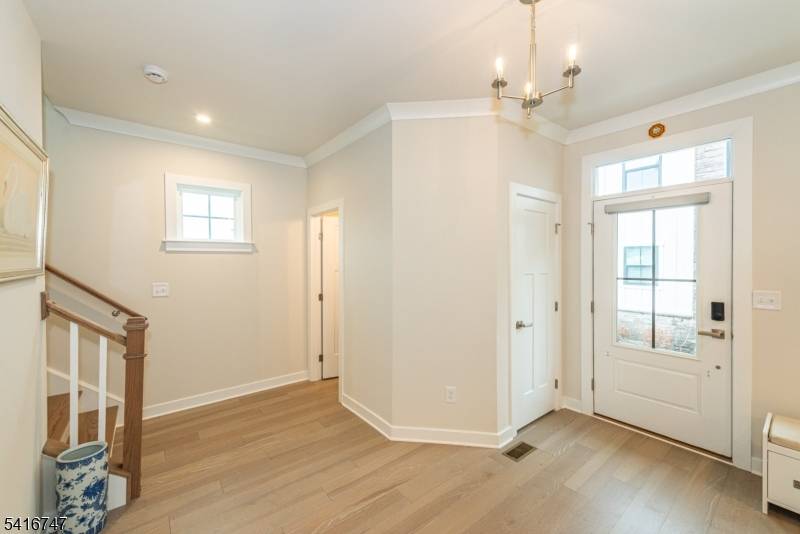 Welcome to PARQ, an upscale community with modern details in the heart of Parsippany.