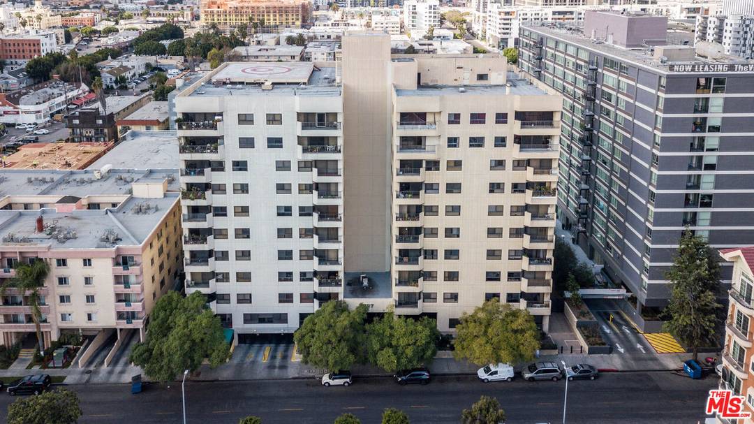727  S Ardmore Ave 2BR Hancock Park La