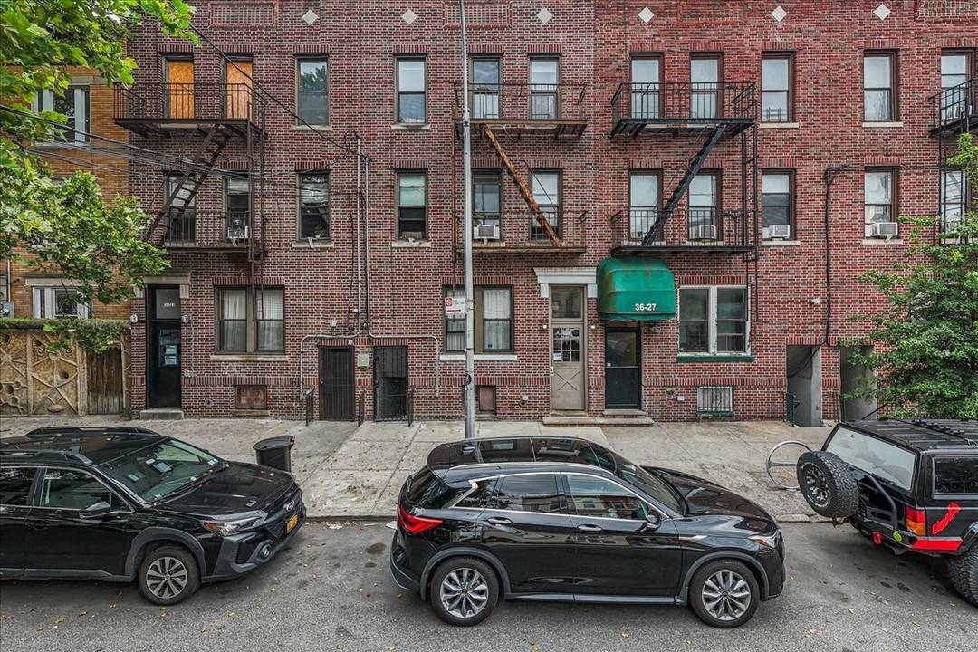 Welcome to this beautifully maintained 6 Family building situated in Long Island City.