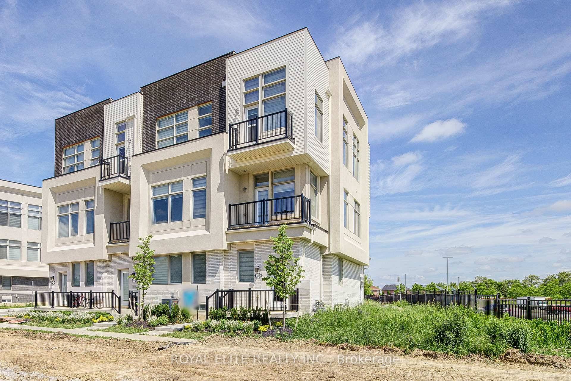 A Stunning Corner Unit Townhouse W Unobstructed View On All 3 Sides For Privacy amp ; Natural Light.