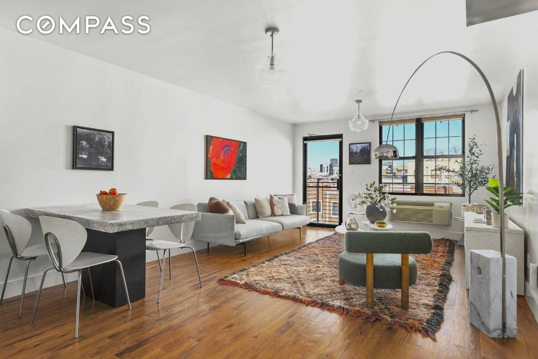 Sun drenched living meets expansive outdoor space in this top floor Bed Stuy condo featuring a rare amenity your own private 580 square foot roof deck with panoramic Brooklyn views.