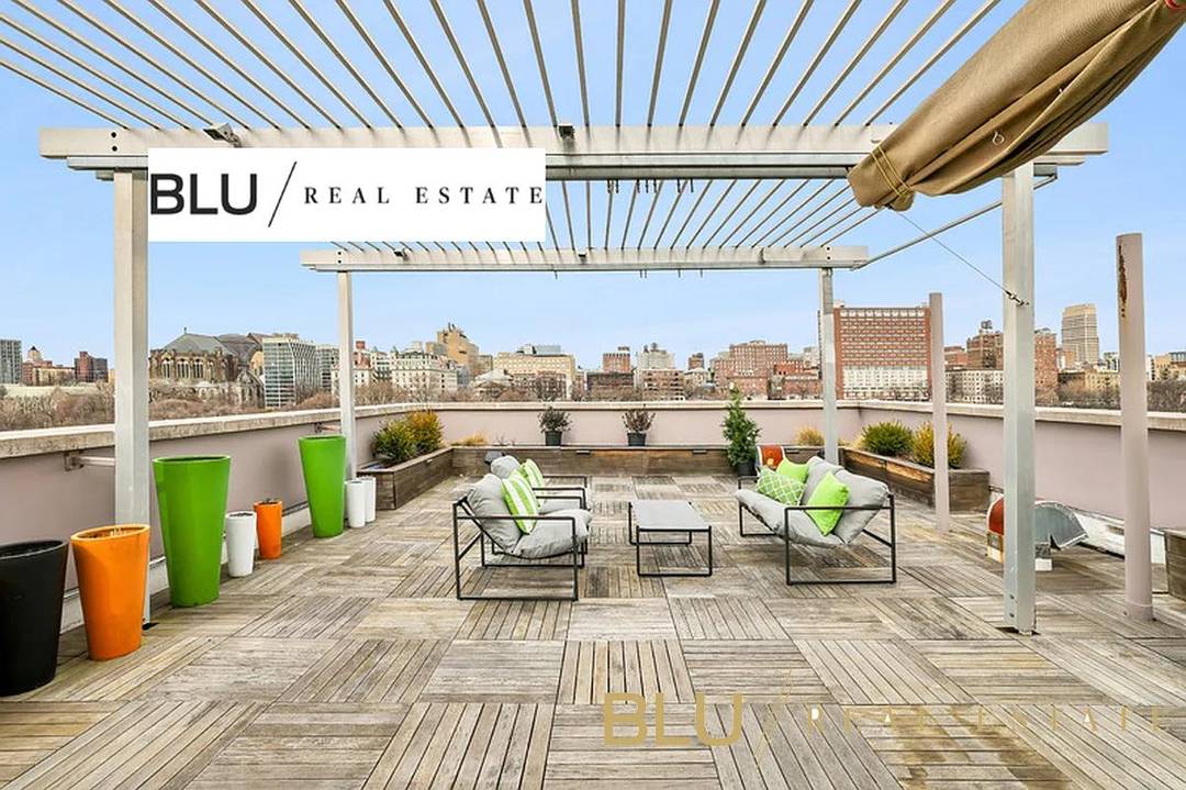421 a Tax Abatement until 2035Sun filled penthouse with a private rooftop terrace offering open southern city views.