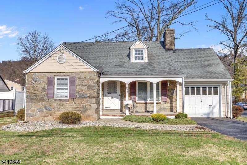 North Plainfield Home w Loft Potential, Fireplace and NYC Commuter Location.