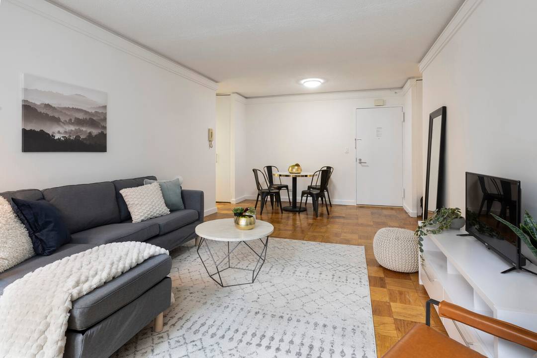 Spacious bright North facing one bedroom, one bathroom apartment in a luxury full service building located in Midtown West.