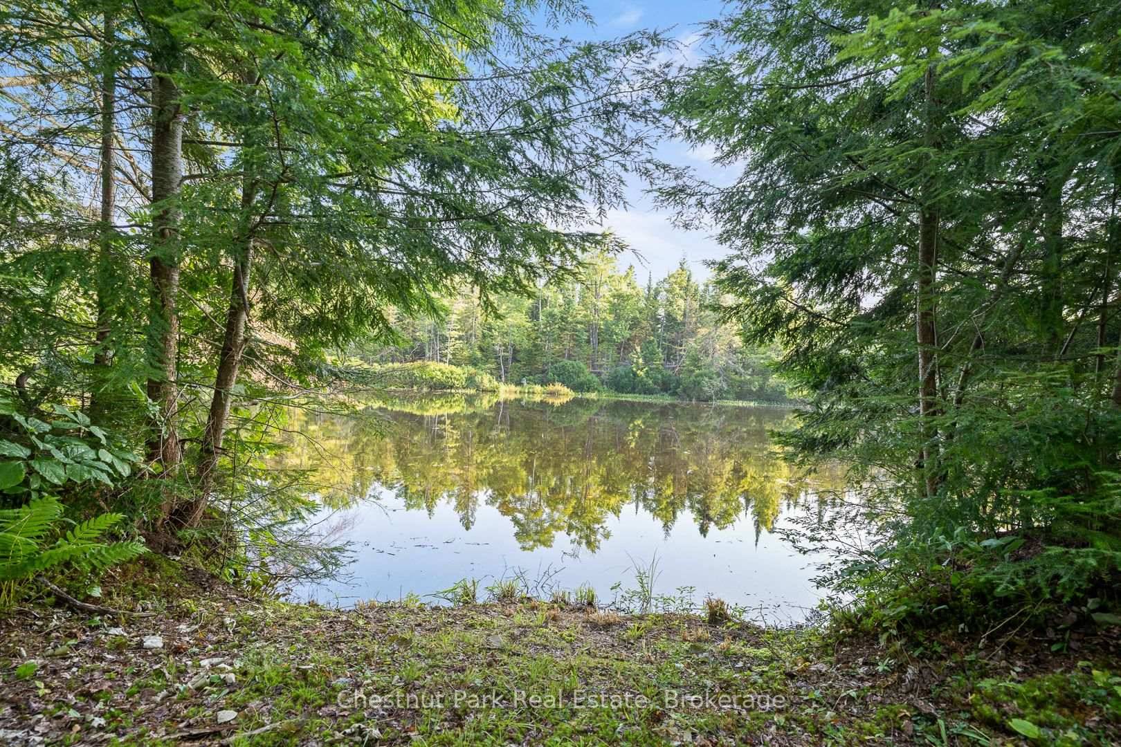 Discover the beauty of the Muskoka River with this serene waterfront lot, offering 102 feet of natural frontage and tranquil North East exposure.