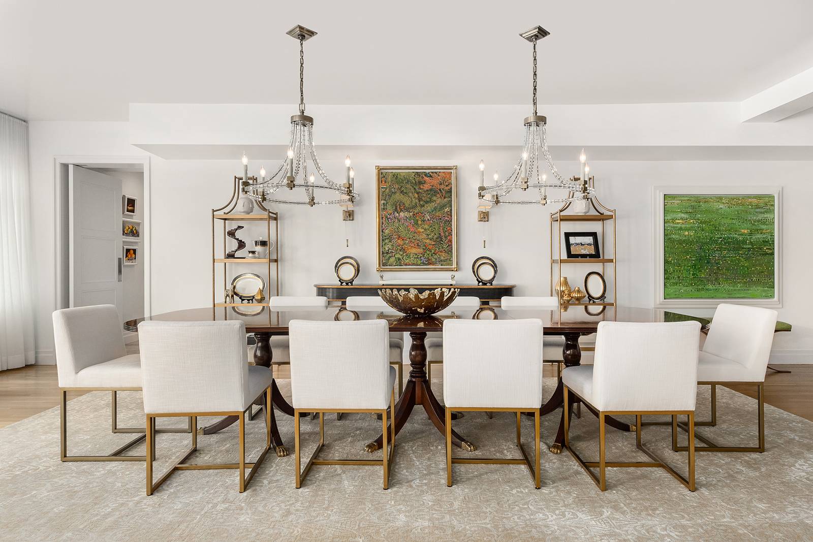 Experience the epitome of luxury living at Residence 11E, located within the highly coveted 737 Park Ave condominium in Manhattan's iconic Upper East Side.
