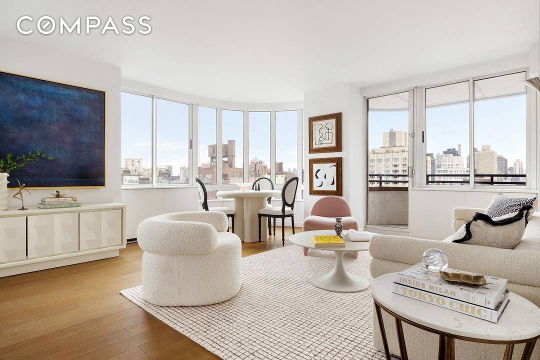 Fully renovated two bedroom, two bathroom home with dramatic views of the Manhattan skyline and East River Welcome to Apartment 20E at The Channel Club.