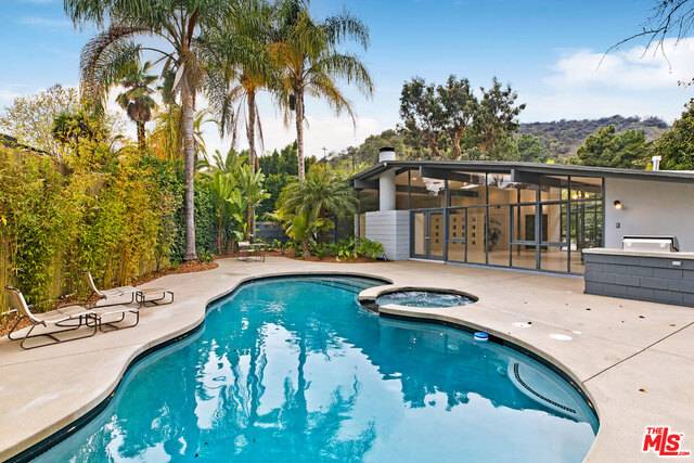 7560 Lolina Ln 4BR Hollywood Hills East La