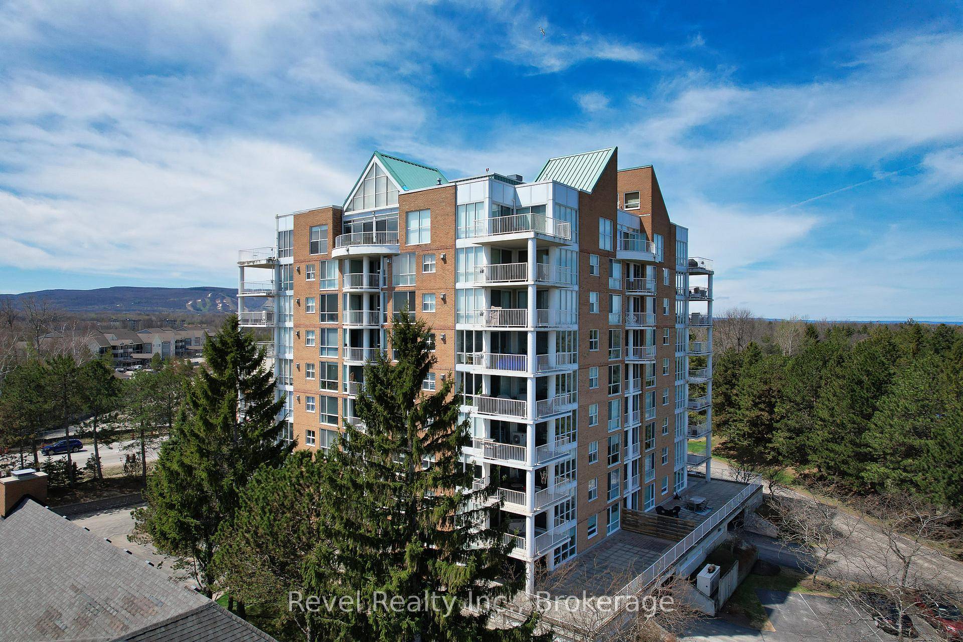 Welcome to Unit 305 in Bayview Tower at Ruperts Landing one of Collingwood's most desirable waterfront communities !