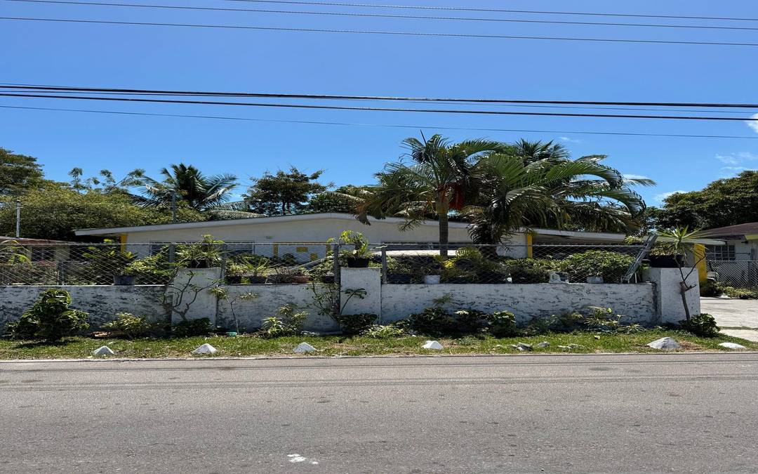 1890 SPICE STREET Single Family Home New-Providence