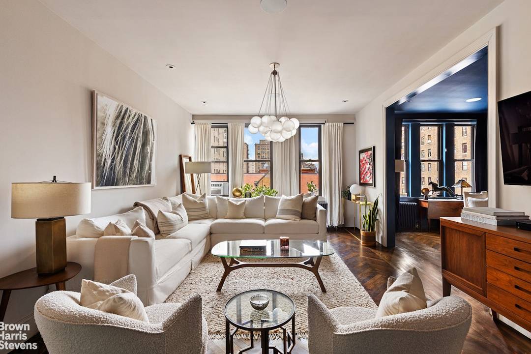 Sun flooded High Floor Corner Classic 7 on West End Avenue just off West 82nd Street has been exquisitely renovated and smartly reconfigured to live comfortably as a true four ...