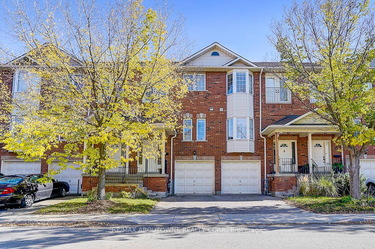 Stunning Approximately 2300 Sq.
