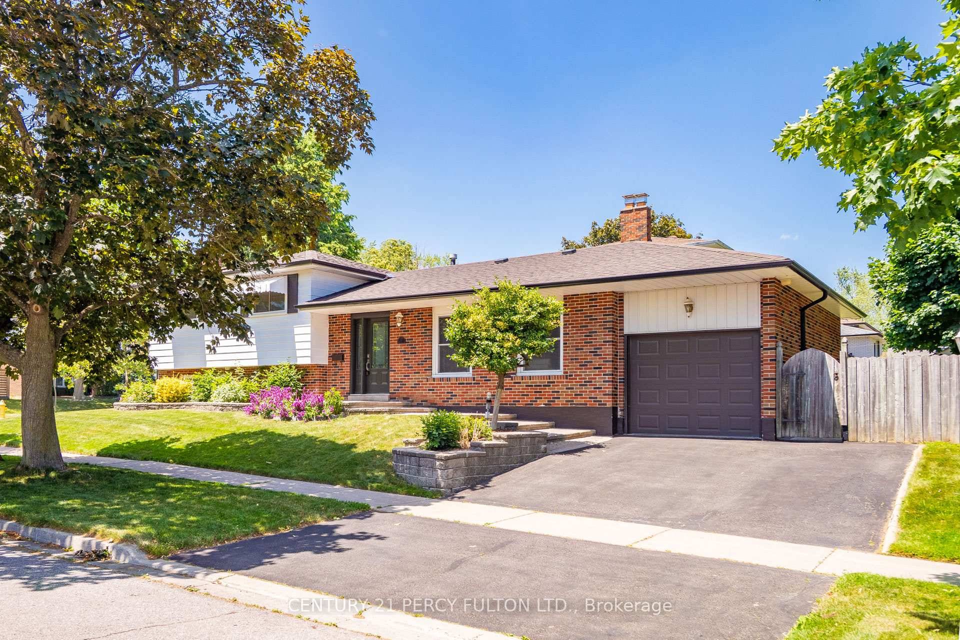 Welcome to this beautifully maintained, detached 4 level side split home on a premium 50x110 ft cornerlot in the sought after Centennial neighbourhood !