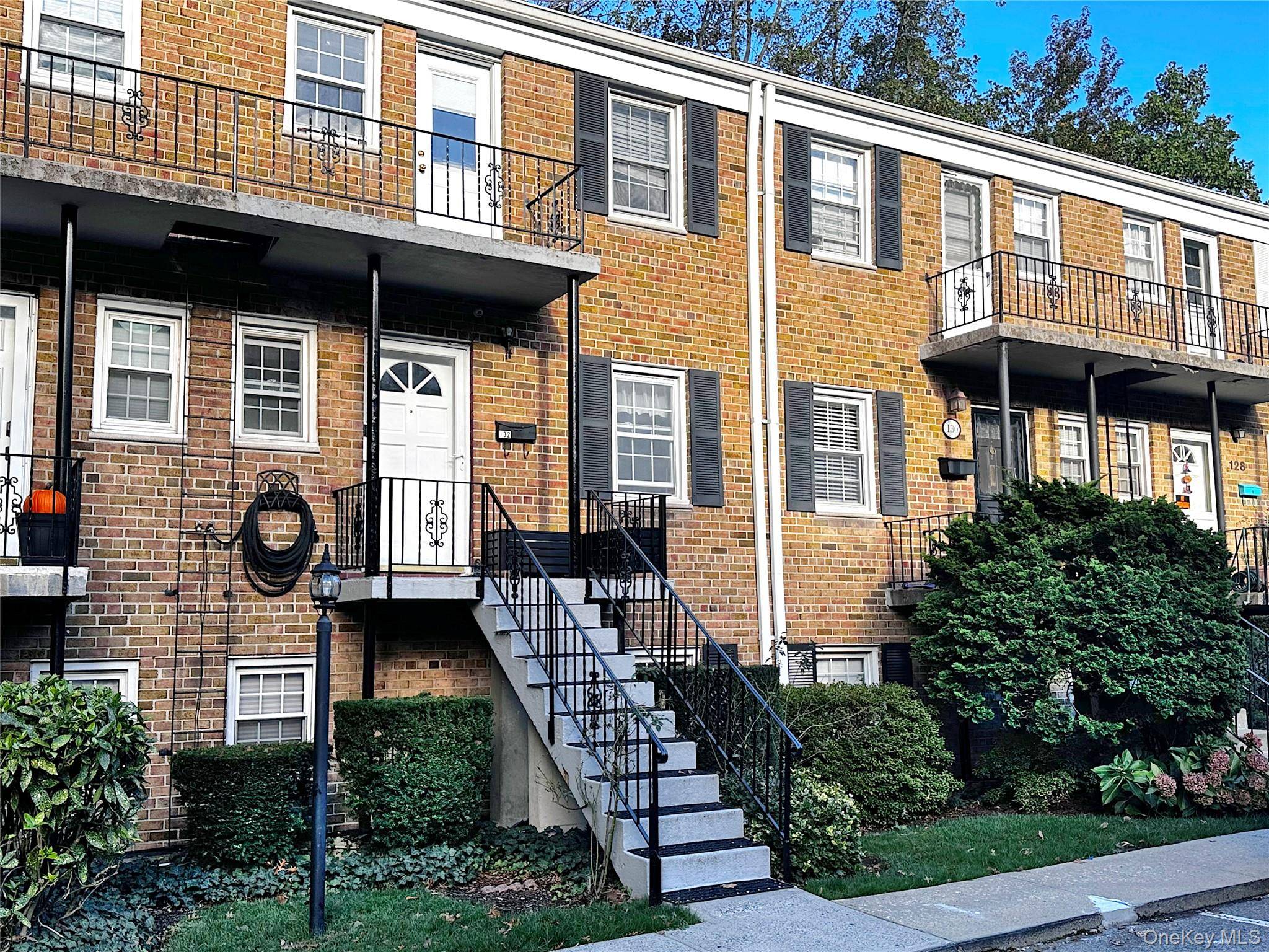 Welcome to this beautifully maintained 3 bedroom, 2.
