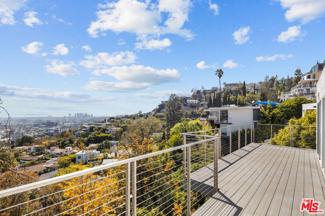1540 Marlay Dr 2.0 Sunset Strip LA