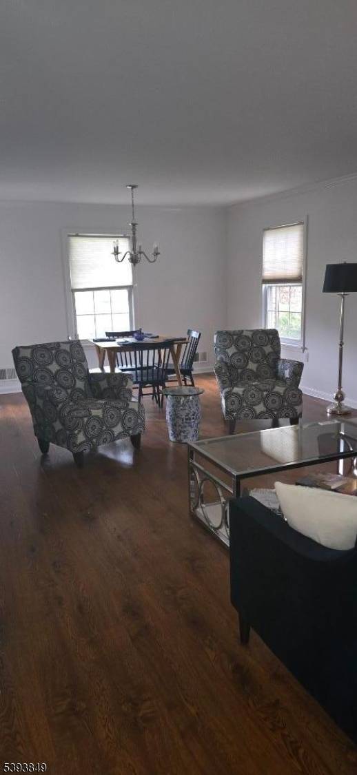 Desirable Wellington Place location.