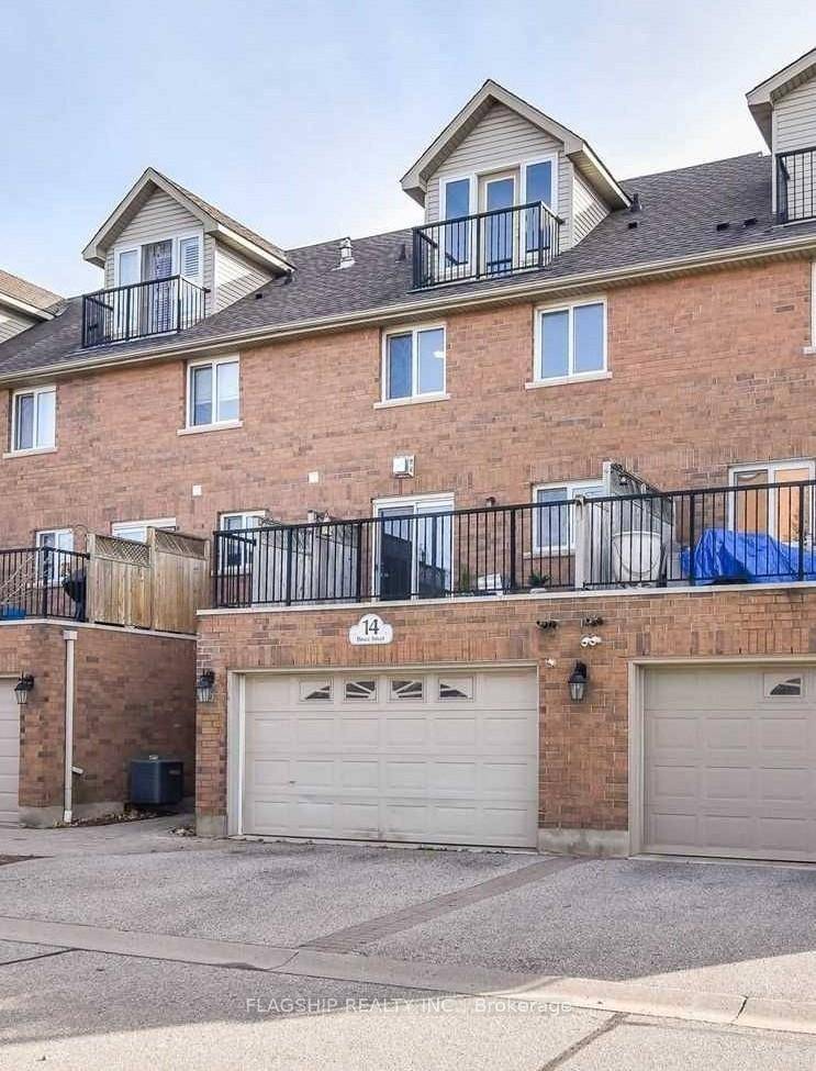 Never miss an OPPORTUNITY WELCOME TO 14 BRUCE STREET, located within walking distance from Cambridge downtown, meeting all the required features facilities amenities of a modern lifestyle, like close to ...