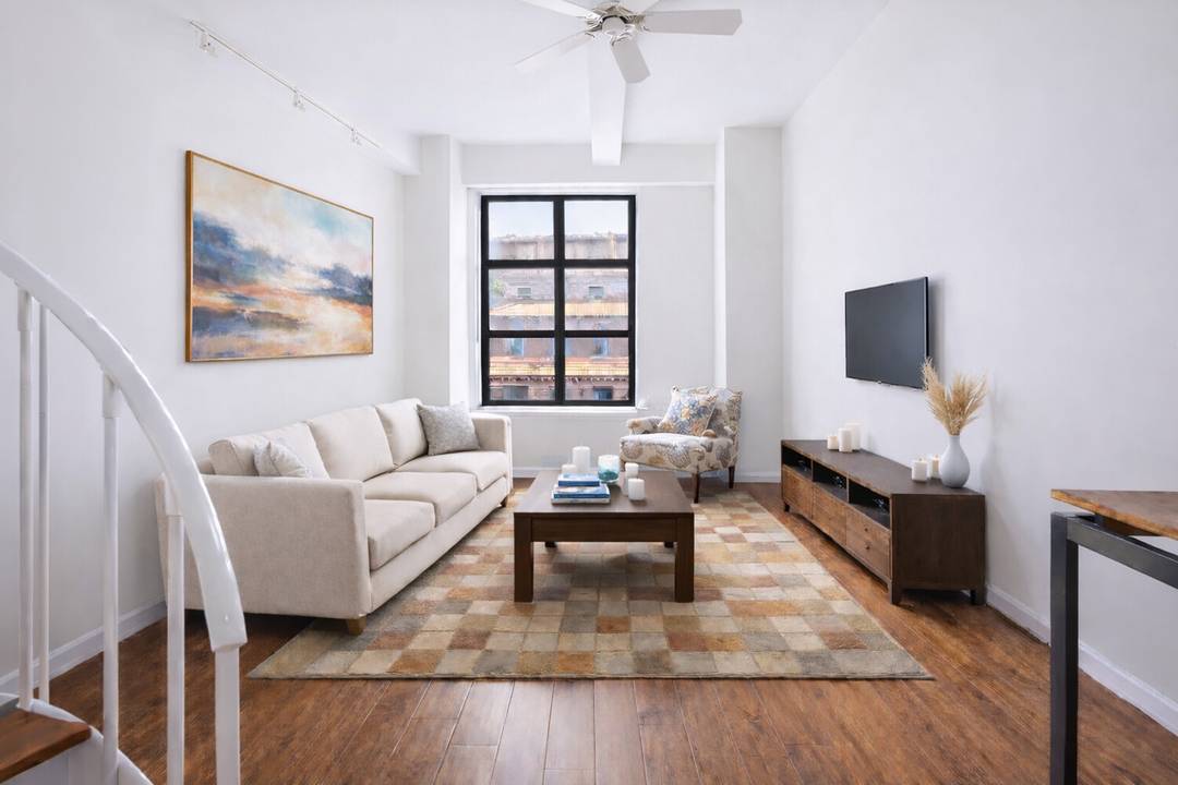 Located in Murray Hill Plaza, this recently updated spacious studio apartment is infused with light and features an adaptable open floor plan ideal for relaxing, working, or entertaining.