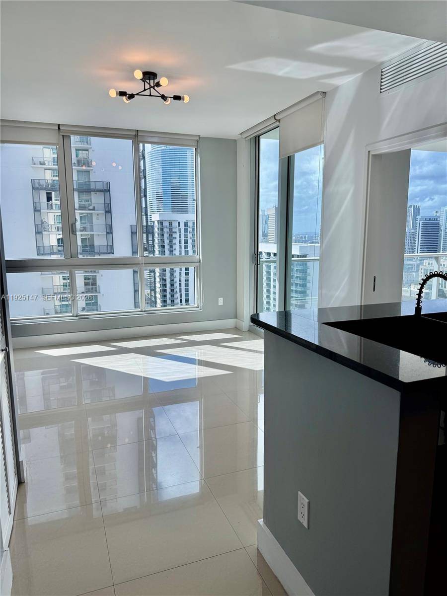 Met 1 rarely available and most sought after 11 line !