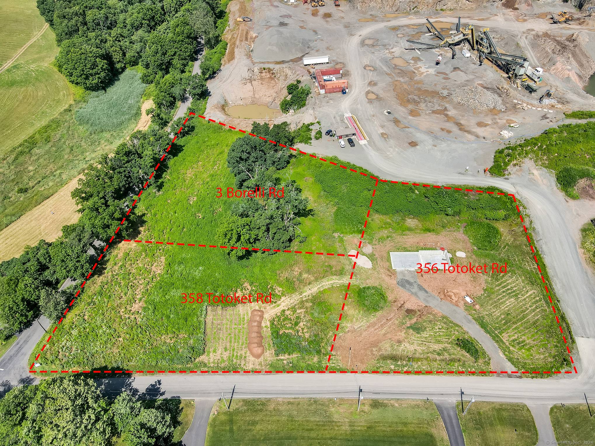 Stunning new construction, this customizable 4 bedroom colonial is your dream home !
