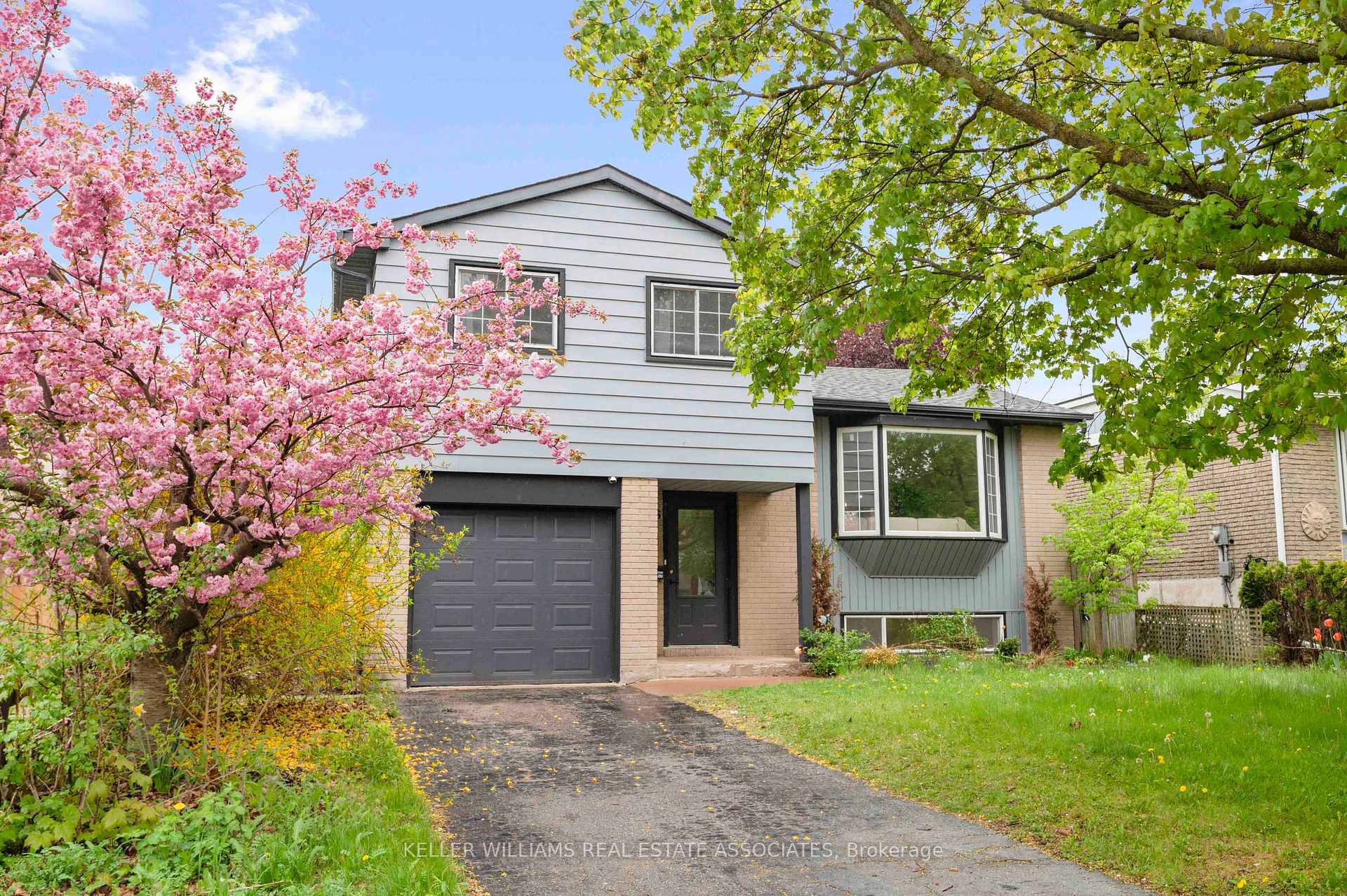 Welcome to 1236 Avonlea Road a stunning, carpet free 4 bedroom, 3 bath home in one of Cambridges most sought after areas !