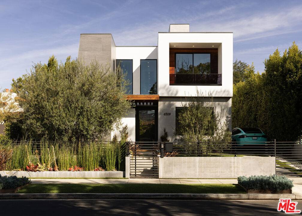 6509   Colgate Ave 4BR Beverly Grove La