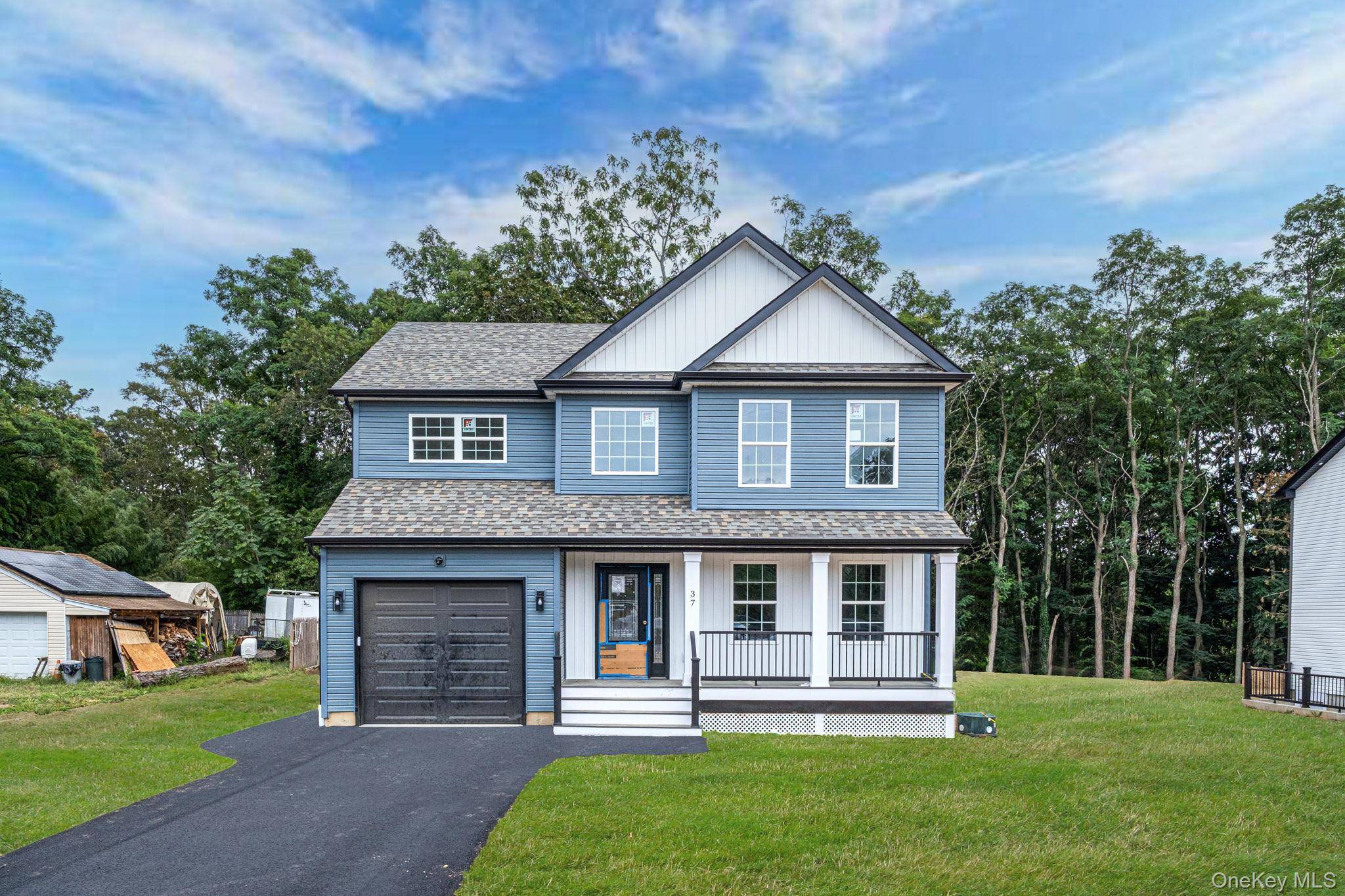 Welcome to 37 Lakeview Drive !