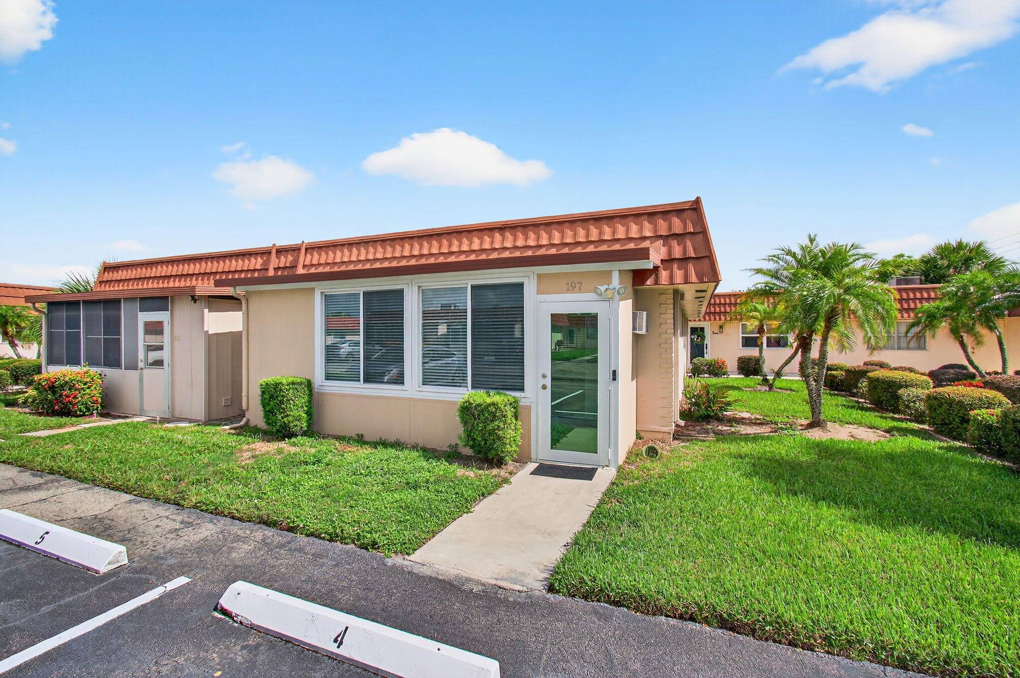 HUGE INCENTIVE ! Seller is paying your first 6 months of HOA Fees !
