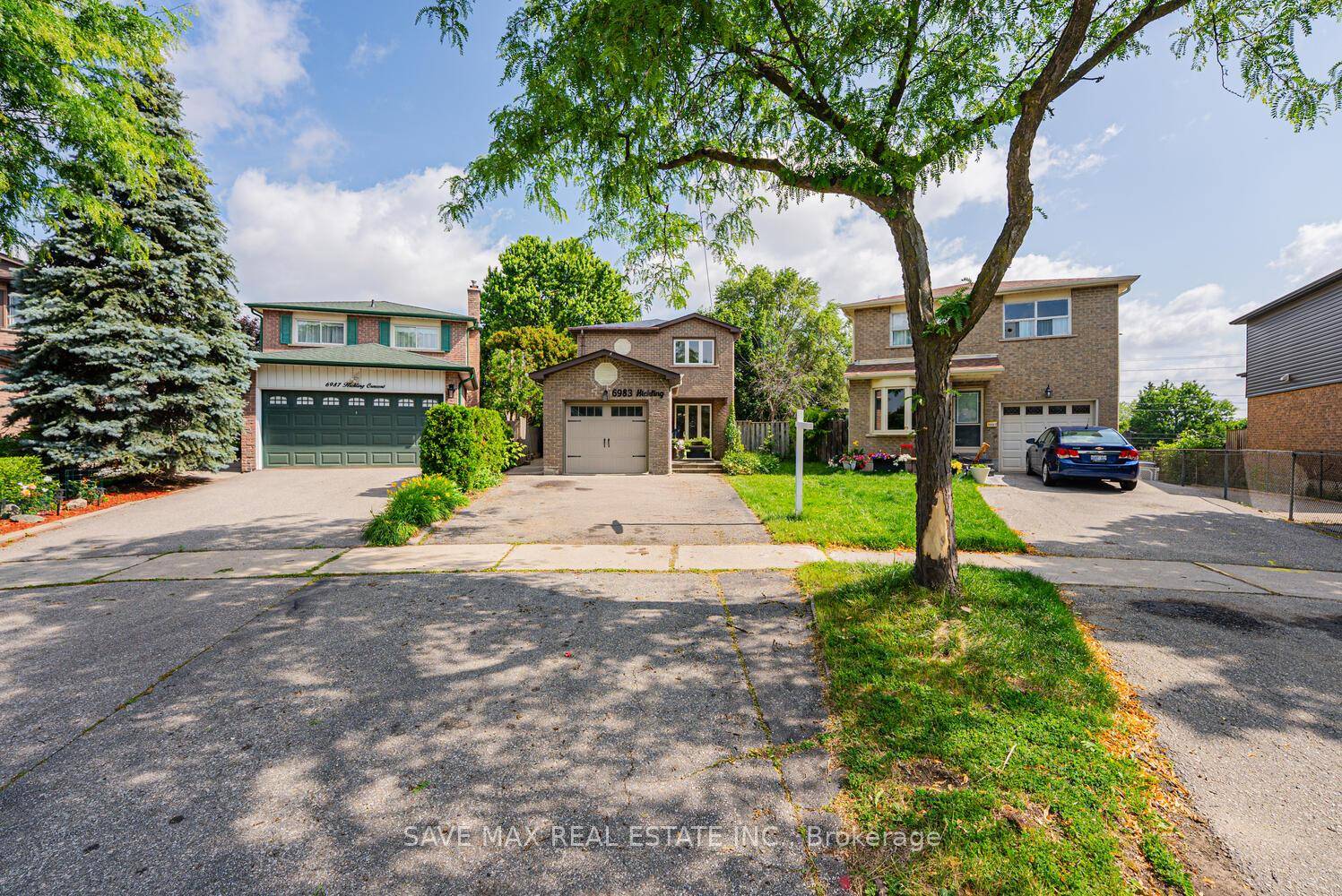 Amazing Opportunity To Own Beautiful 3 1 Bedroom Detached Home With 1 Bedroom Finished Basement With Separate Entrance On Pie Shape Lot In One Of The Demanding Neighborhood Close To ...