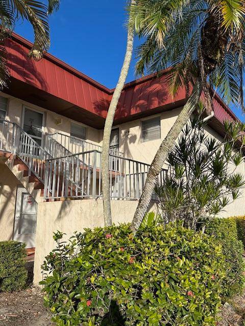 Come see this spacious 55 community condo on 2nd floor.
