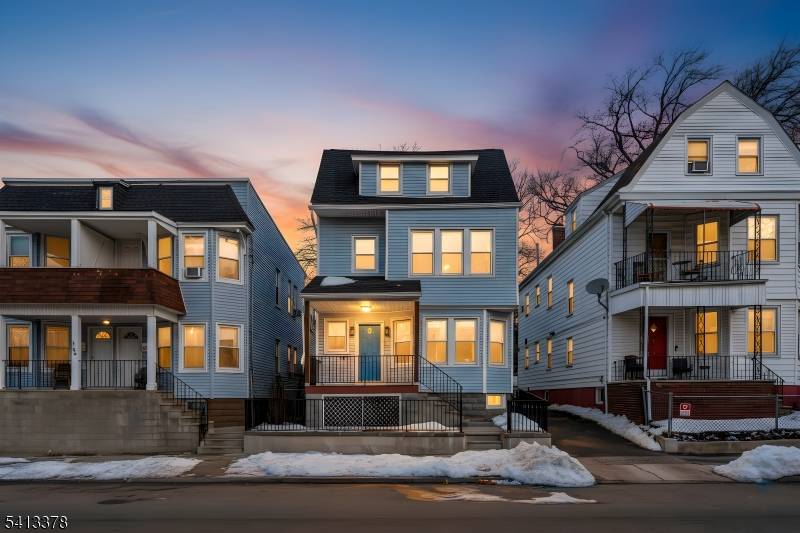 Legal 2 Family with Bonus 3rd Floor Apartment ?