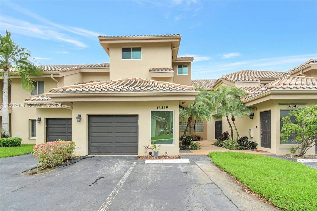 SPECTACULAR GOLF VIEW UNIT IN THE HEART OF WESTON Located in the prestigious community of 16339 Malibu Dr 22, Weston, FL 33326, this spectacular unit offers the perfect combination of ...