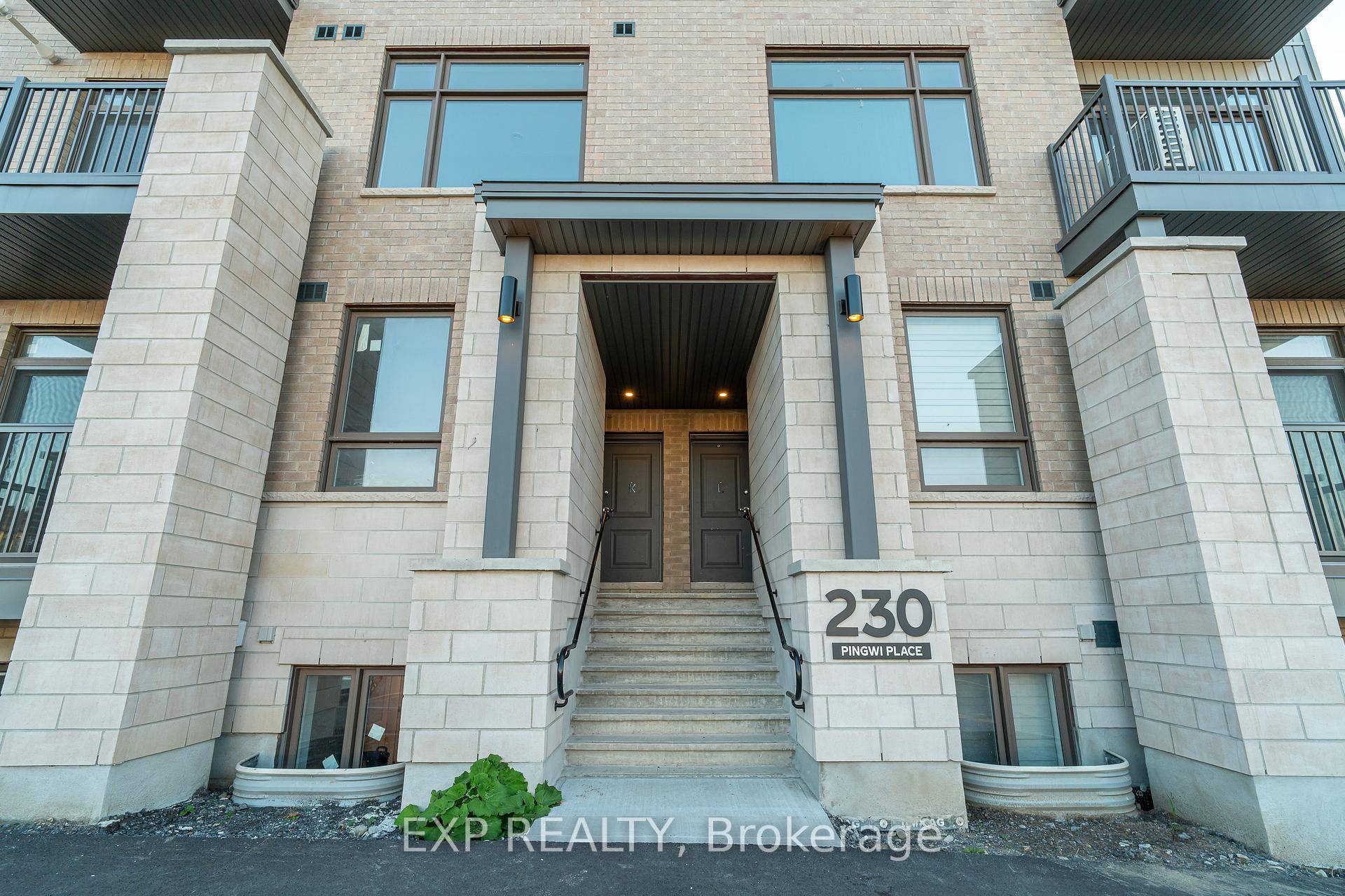 Welcome to this brand new stacked upper unit condo, a stunning home that blends modern design with everyday convenience.