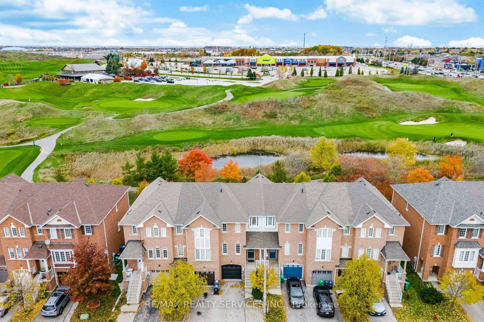 Turn Key Dream Home Backing Onto Turnberry Golf Course !