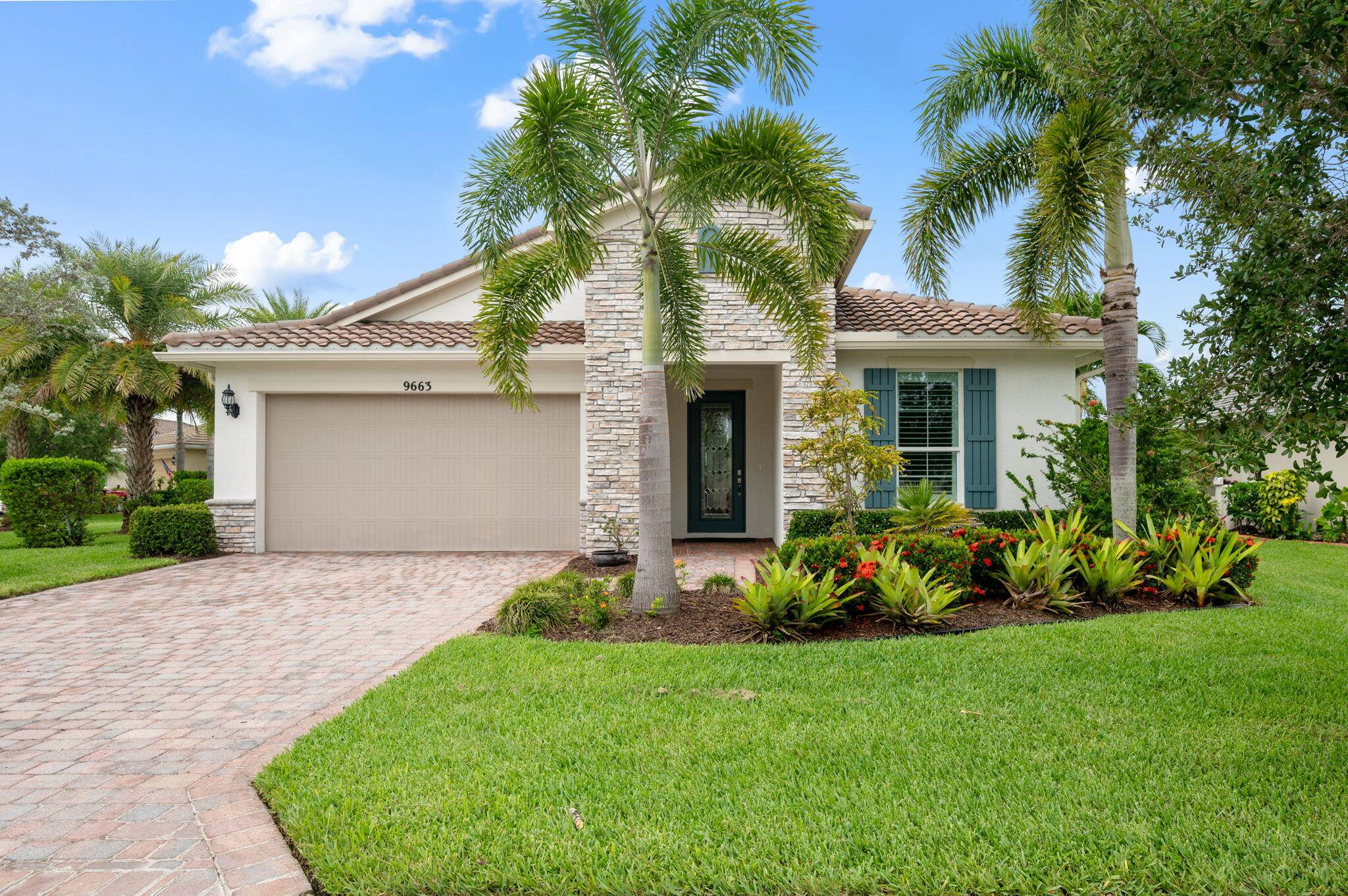 This beautiful one level home is situated on a corner lot one of the largest and most desirable preserve home sites in Vitalia.