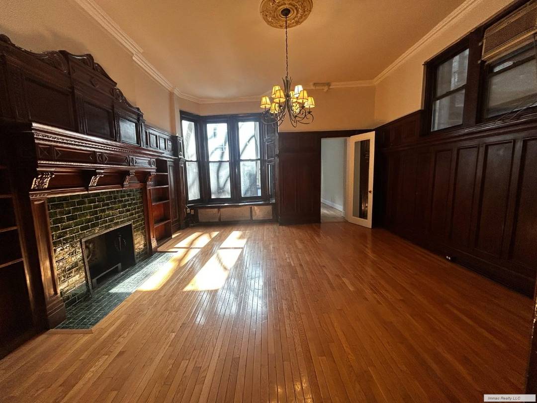 1 Bedroom East 61st St. amp ; Park Ave.