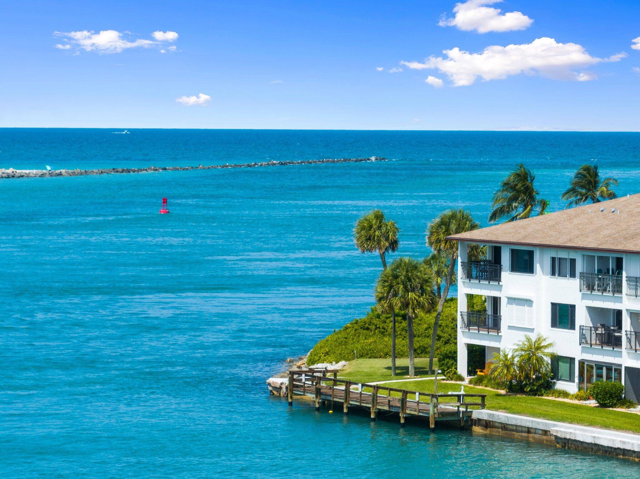 Looking for a short term stay in Florida !