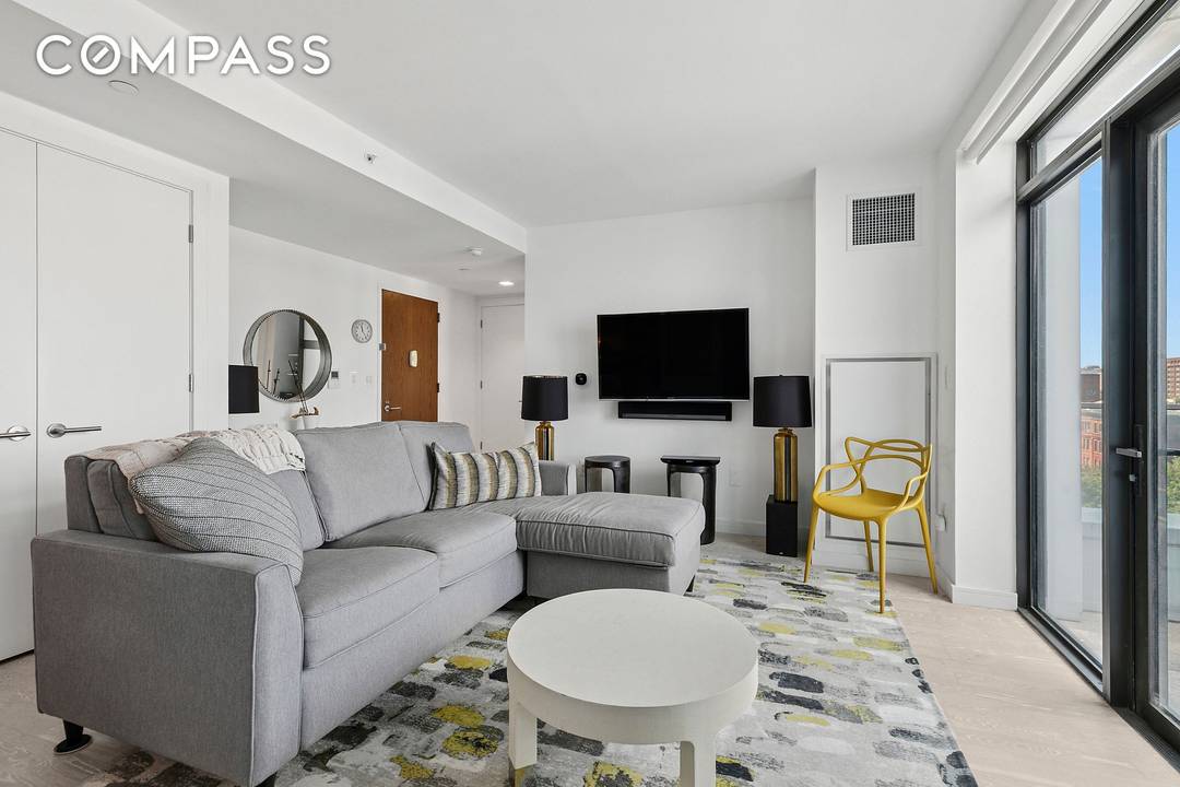 Penthouse West Facing 2 Bedroom with Private Outdoor Space amp ; Skyline Views Welcome to the top !