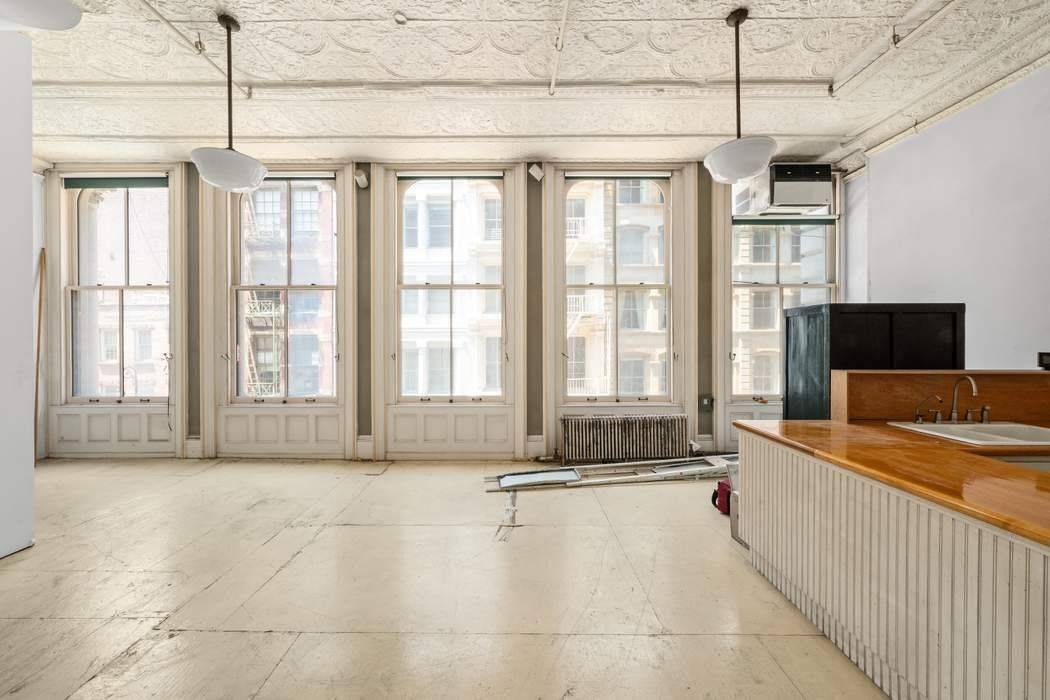 Rare SoHo Loft with Terrace and Exceptionally Low Maintenance Located at 112 Mercer Street, this expansive full floor loft offers a rare chance to own an authentic piece of SoHo ...